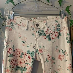 🆕 Francesca’s Collection Floral Jegging 🌸